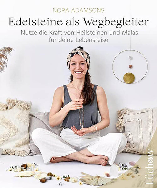 Edelsteine als Wegbegleiter von Nora Adamsons - YOGISHOP